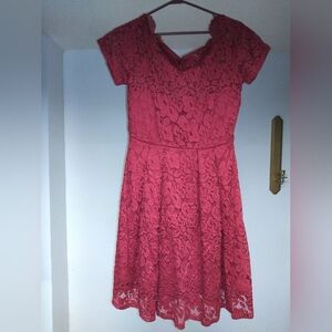 💜2/$20 Elegant Lace Red Dress